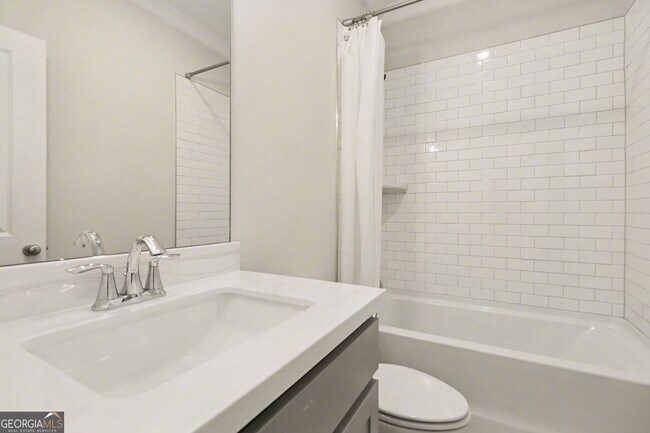 Building Photo - 545 Cresentry Brook