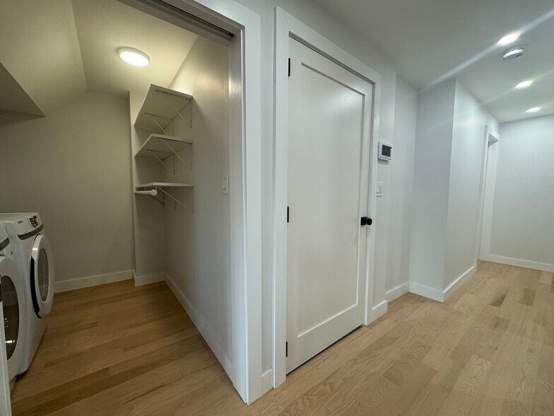 Building Photo - 12 Sewall Ave