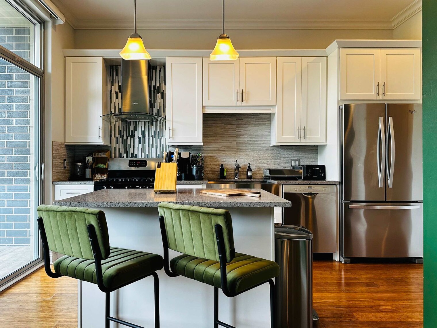 Building Photo - 1249 W Madison St