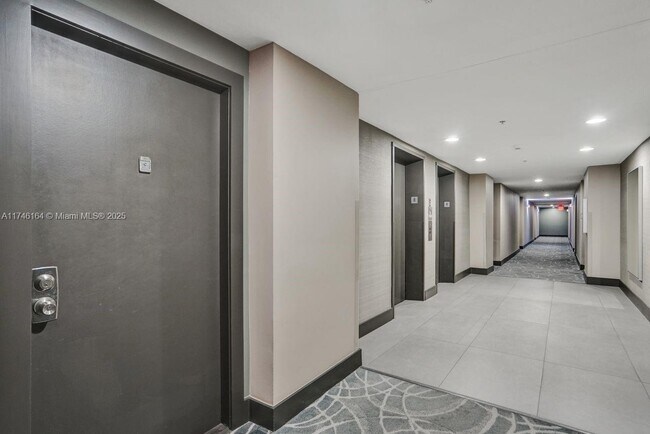 Building Photo - 770 Claughton Island Dr