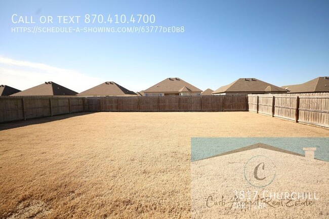 Building Photo - $900 move in special!! Beautiful 3 bed / 2...