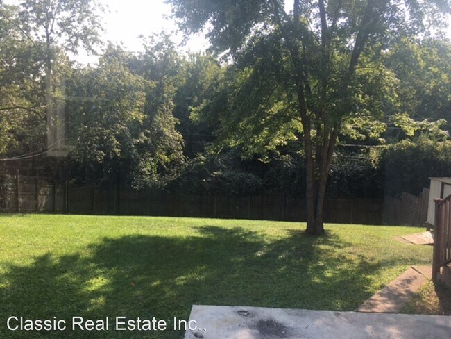 Building Photo - 3 br, 1.5 bath House - 1748 Wyatt Parkway