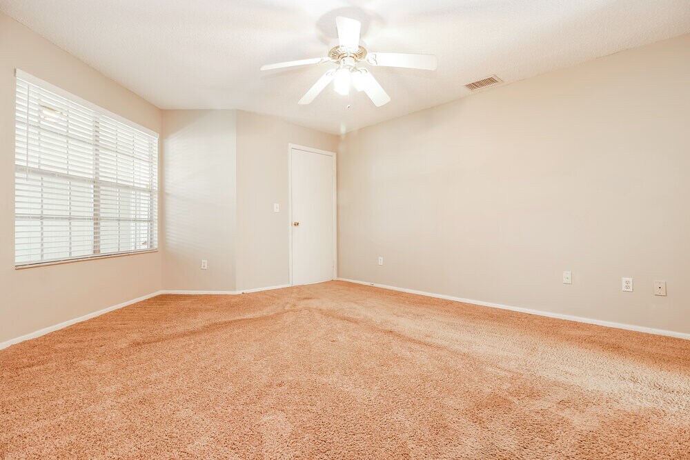 Building Photo - 2024 Shadow Pine Dr