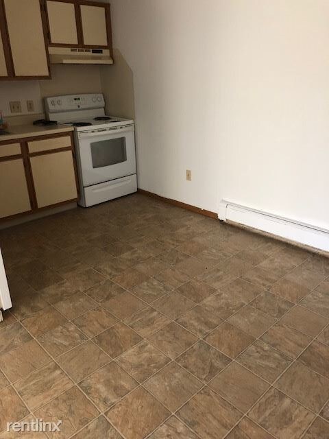 Building Photo - 2 br, 1 bath Apartment - The Woods Apartments