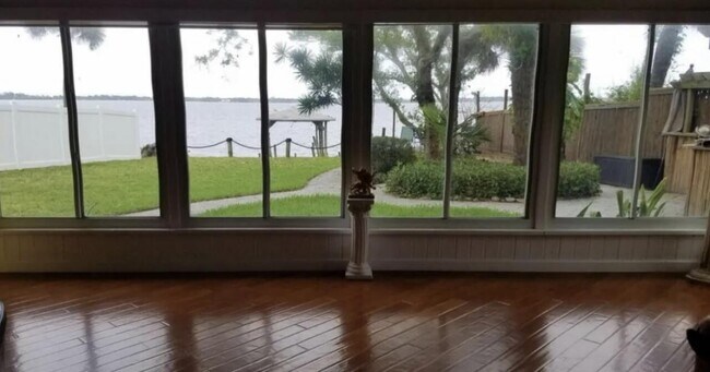 Building Photo - 4295 US-1