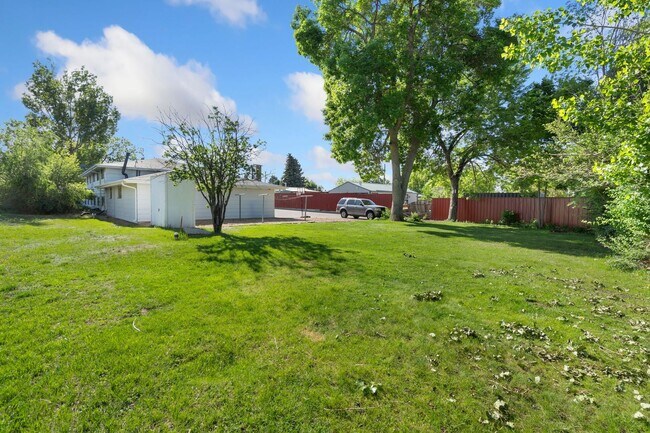 Building Photo - 2523 N Garfield Ave