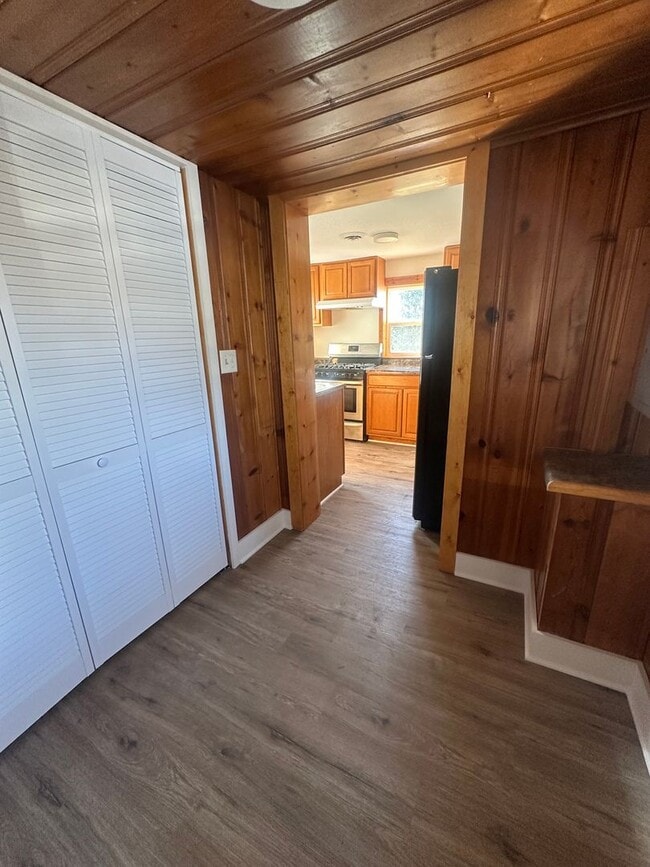 Building Photo - W3699 Springfield Rd