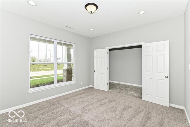 Building Photo - 2165 Davis Dr