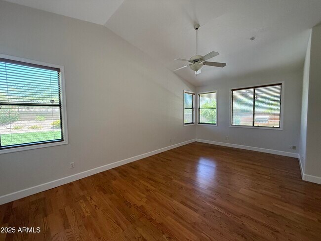 Building Photo - 16609 N 105th Way