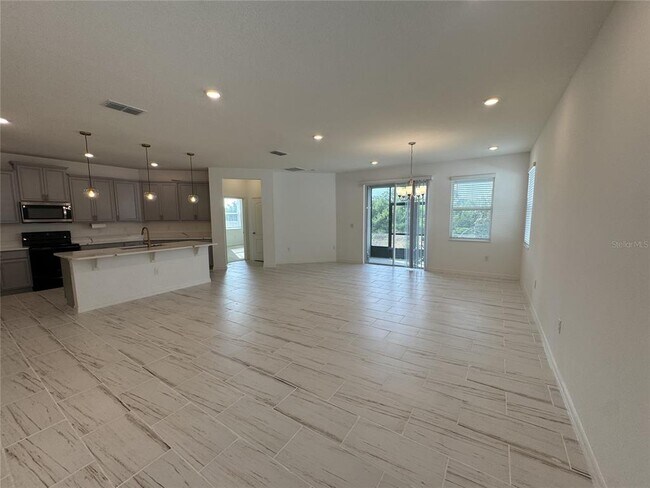 Building Photo - 279 Sunfish Dr