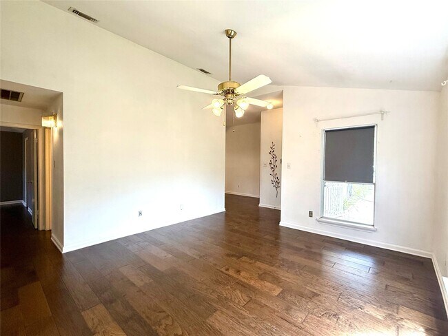 Building Photo - 13222 Pebblewalk Cir N