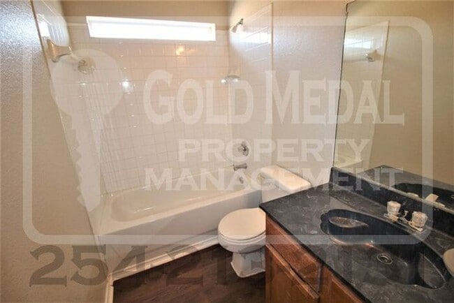 Building Photo - 3401 Barcelona Dr