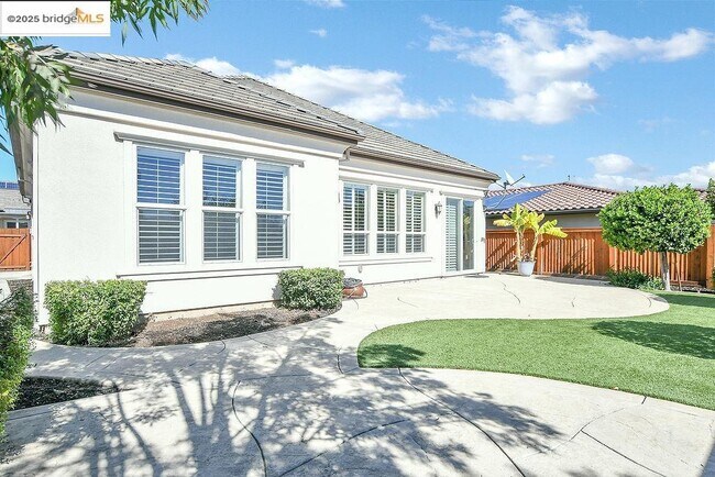 Building Photo - 1928 Barbaresco Ln