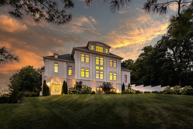 Building Photo - 5014 Mountview Pl