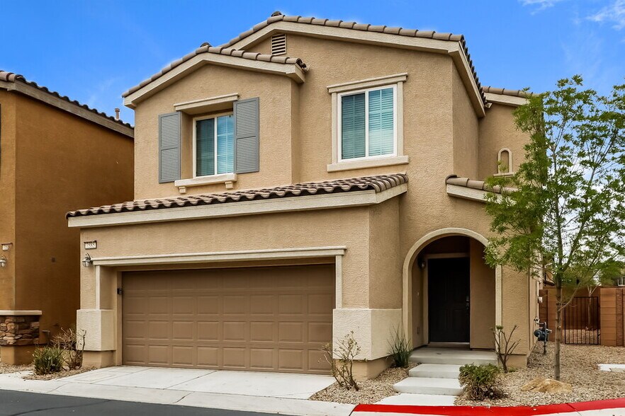 Building Photo - 7585 Perla Del Mar Ave