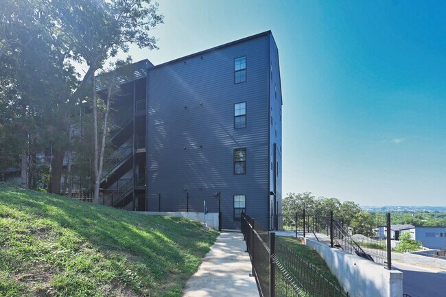 Building Photo - **THIS IS THE ONE IN EAST NASHVILLE**