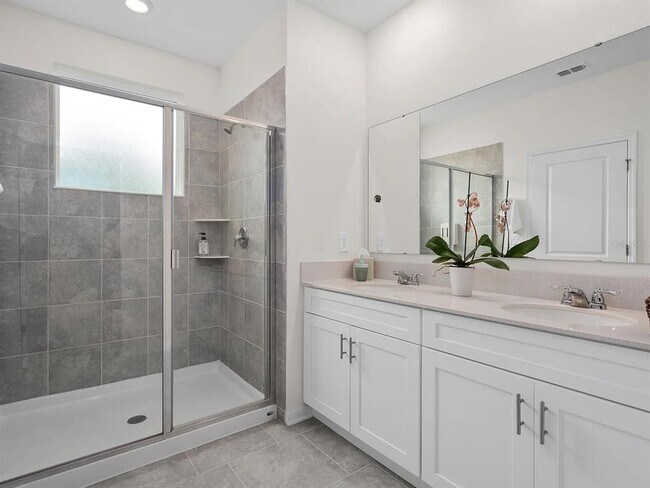 Building Photo - 7456 Stone Crk Trl