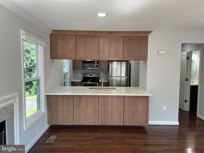 Building Photo - 12149 Salemtown Dr