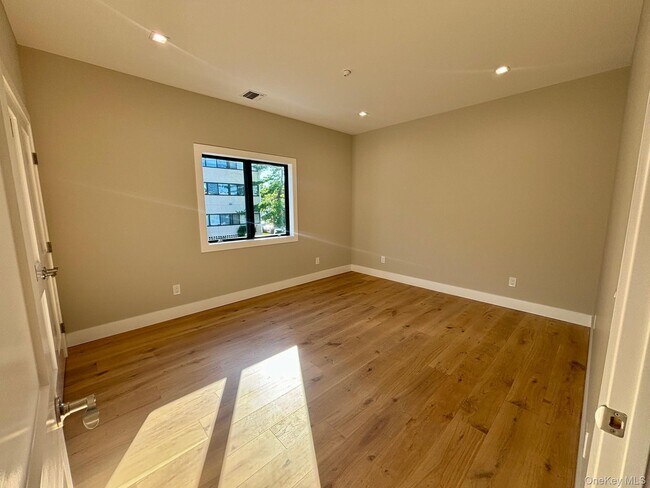 Building Photo - 159 Harrison Ave