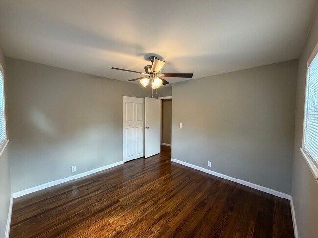 Building Photo - Newly Remodeled 4-bedroom, 1.5-Bath Single-Family Home in Danville, IL.