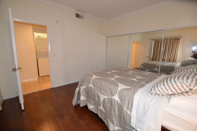 Building Photo - Meridian - Top-Floor 1 Bedroom | 1 Bath with City Views