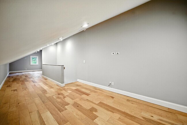 Building Photo - 55 Rodwell Ave