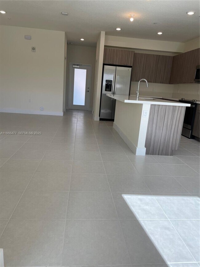 Building Photo - 8265 NW 41st St