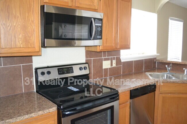 Building Photo - 5917 Beckett Dr