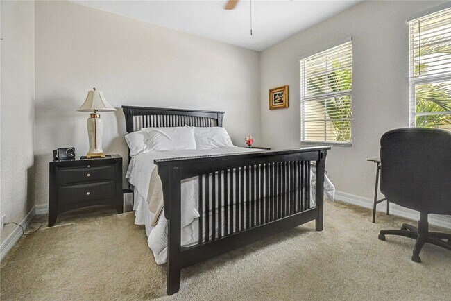 Building Photo - 1061 NW 18th Ave