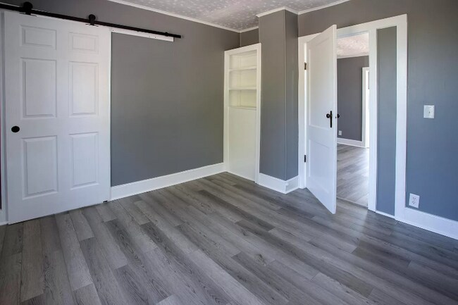 Building Photo - 3581 Robert C Byrd Dr