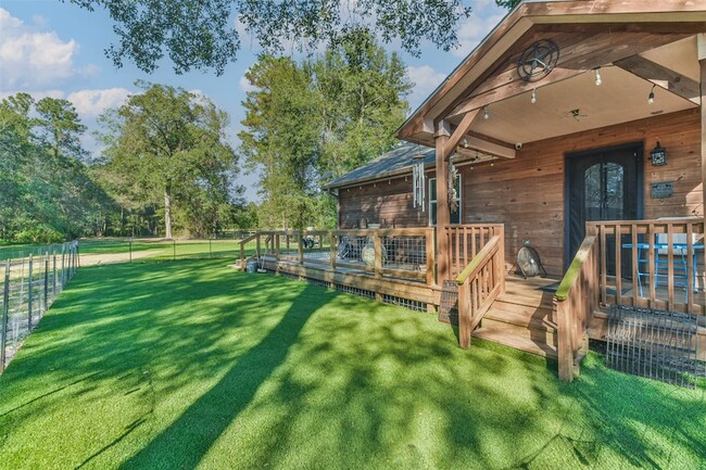Building Photo - 24237 Creekwood Dr