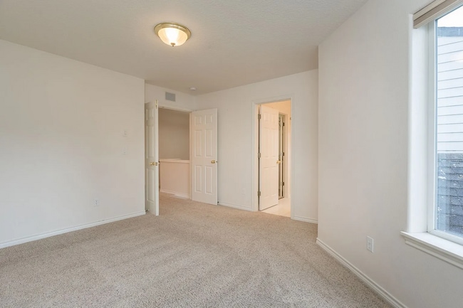 Building Photo - Charming Sherwood Home for Lease – 3 Bed /...