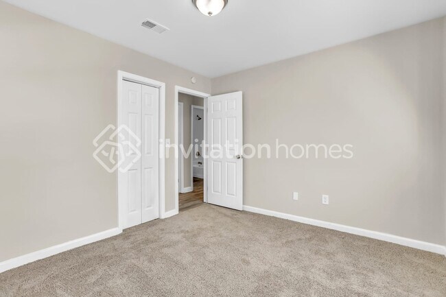 Building Photo - 3054 Cottonwood Dr Se