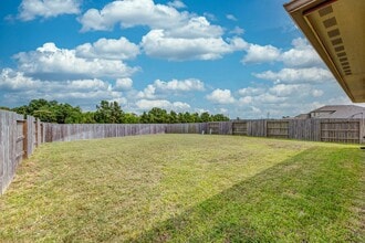 Building Photo - 2031 Stella Pne Dr