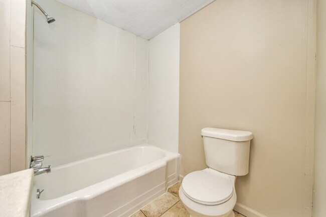 Building Photo - Fully Renovated 2BR Home in Dora, AL — Mod...