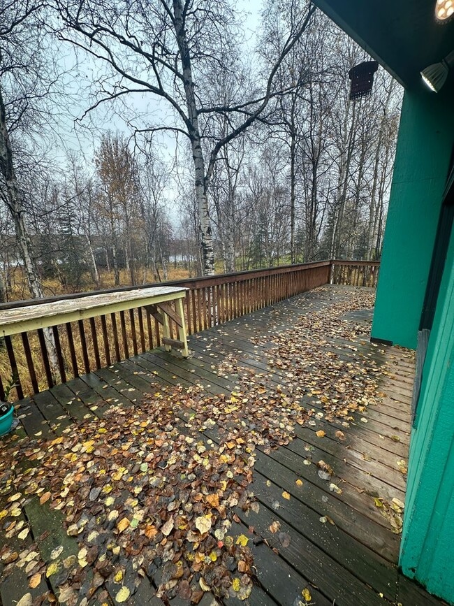 Building Photo - LIFE IS BETTER AT THE LAKE!