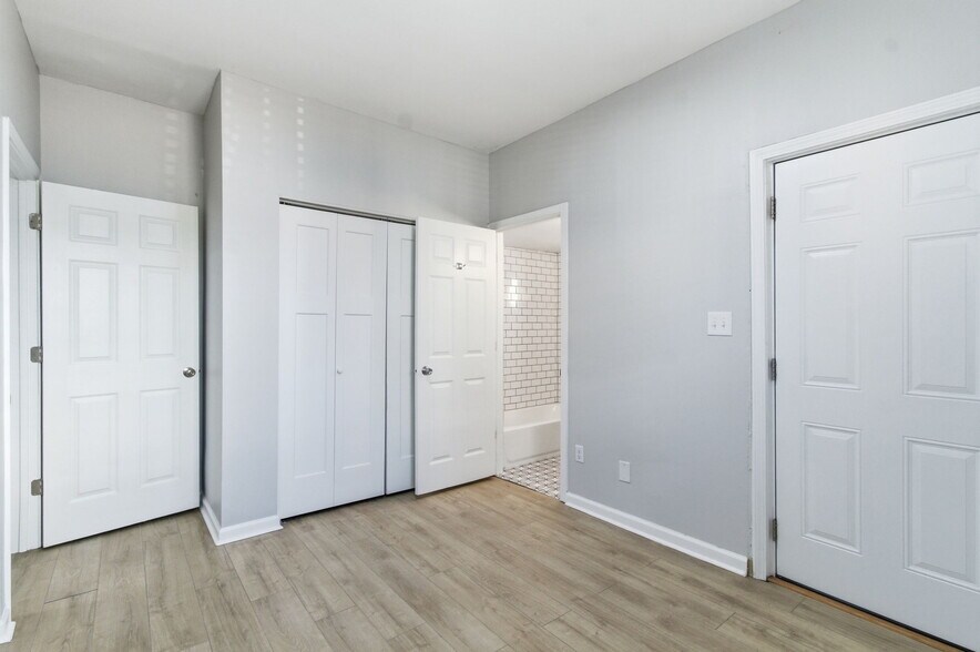 Building Photo - 1338 Barth Ave