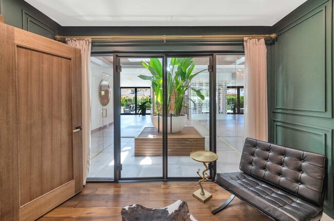 Building Photo - 5812 N 44th Pl