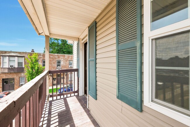 Building Photo - 511 Schirmer St