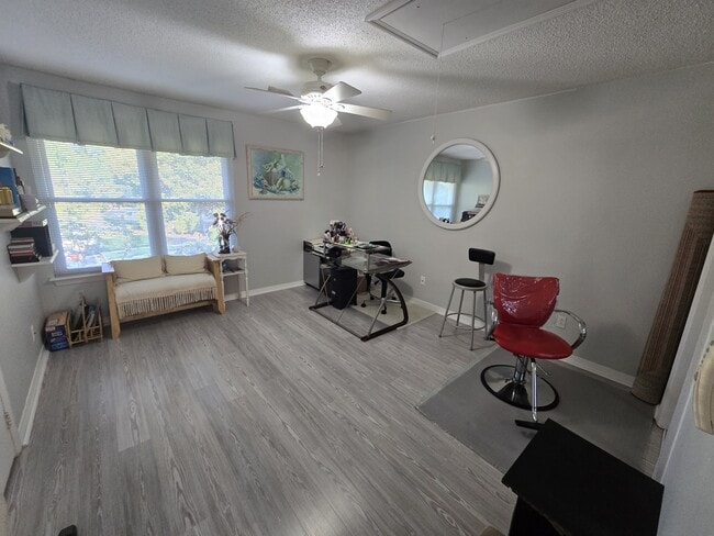 Building Photo - 2717 Seashore Cove