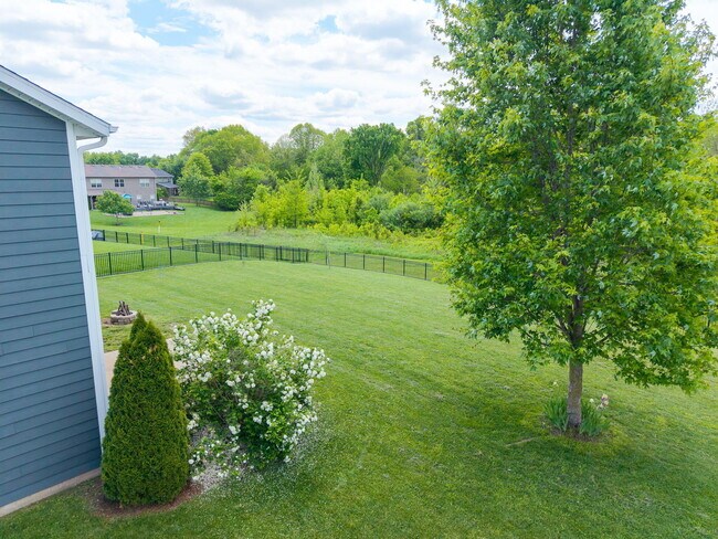 Building Photo - 2414 Nottoway Dr