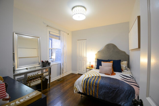 Building Photo - 4947 W Parker Ave