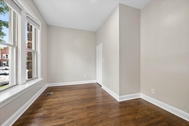 Building Photo - 2405 W McLean Ave