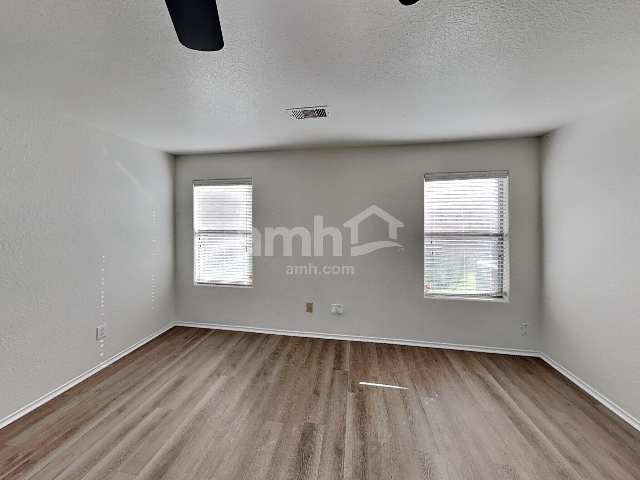 Building Photo - 1143 Desert Willow Ln