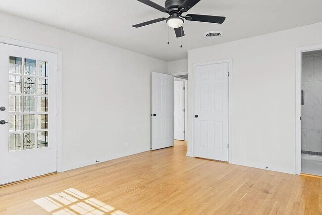 Building Photo - 2551 W Summit Ave.