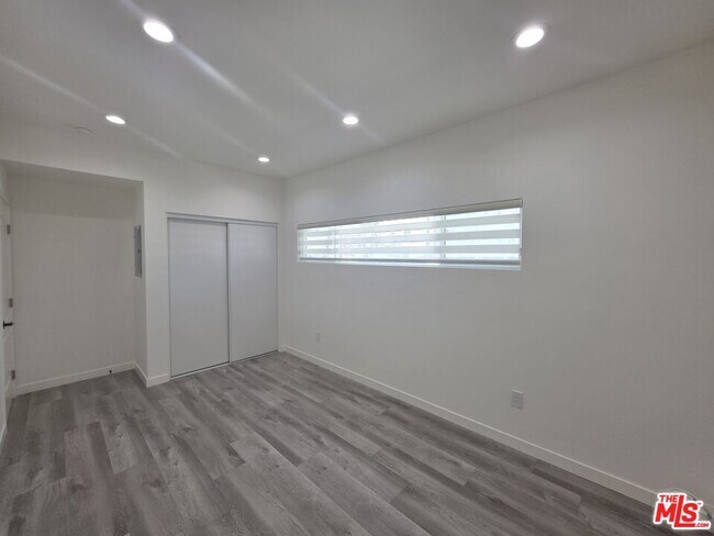 Building Photo - 25226 Loytan St