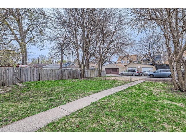 Building Photo - 1156 Marion St