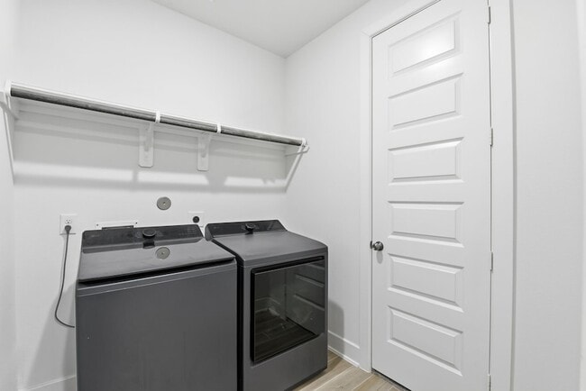 Building Photo - 7031 Snow Finch Ln