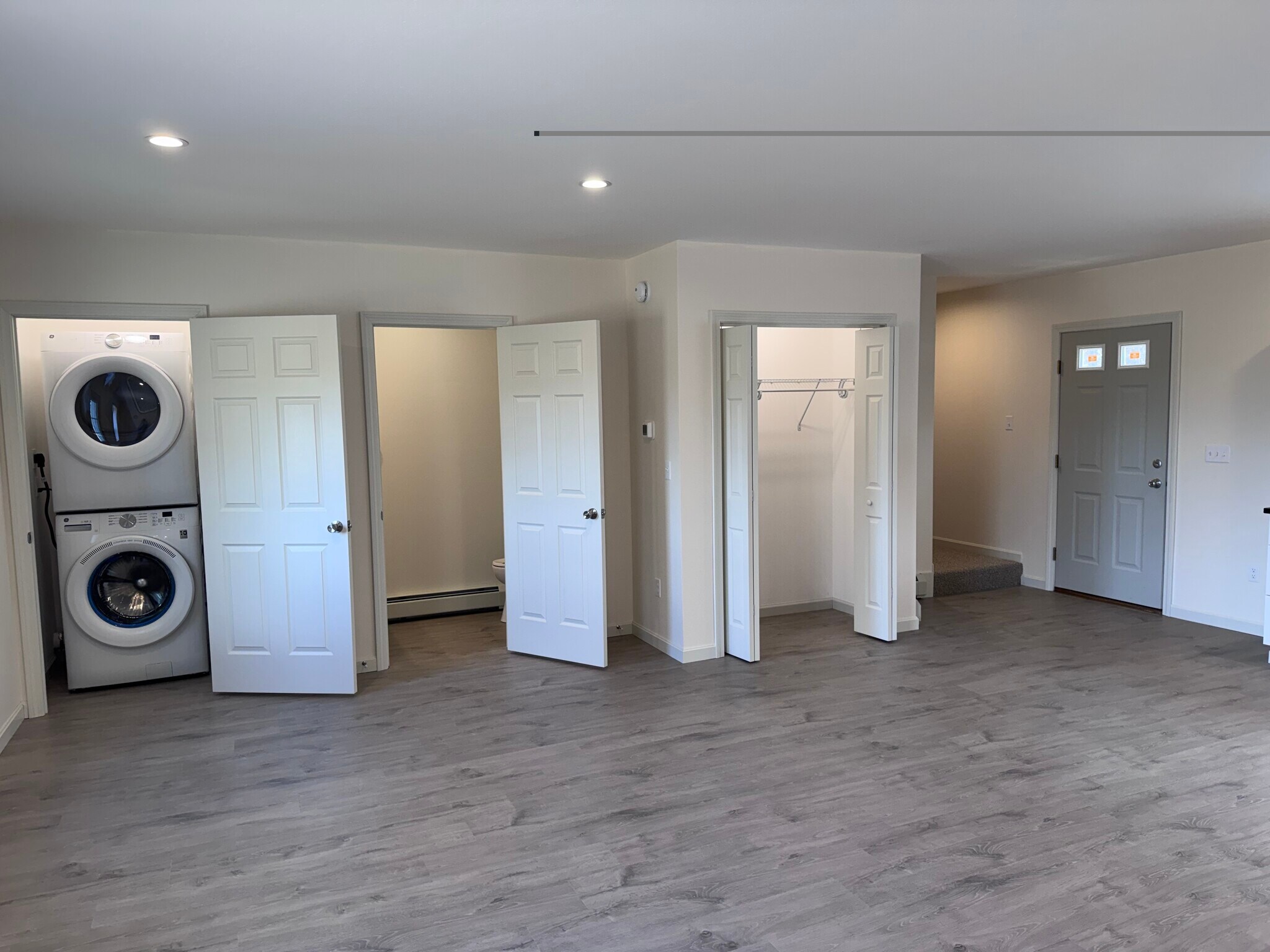 Building Photo - 47 Hogfat Hill Rd