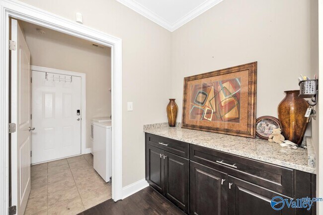 Building Photo - 216 SW Winterbranch Rd